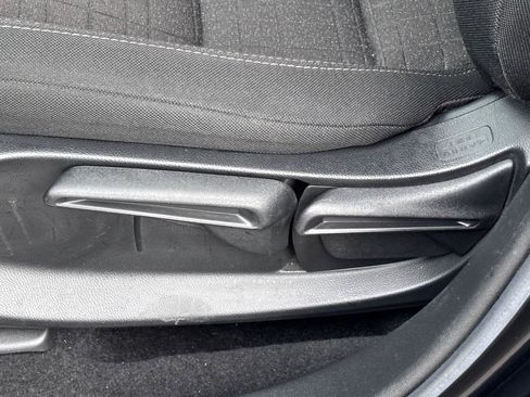 Certified 2024 Honda HR-V LX image 19