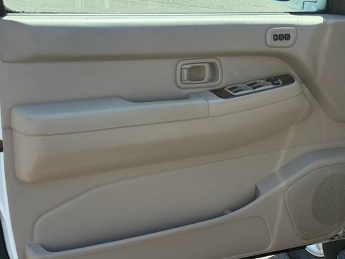 Used 2001 Nissan Pathfinder LE AWD/4WD image 11
