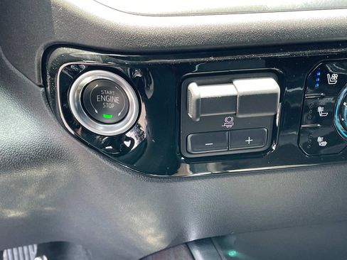 New 2025 GMC Sierra 2500 SLT w/ SLT Premium Package image 16