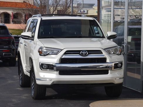 Used 2020 Toyota 4Runner Limited image 13