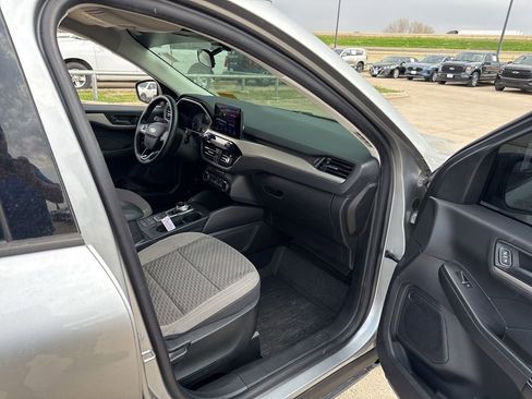 Used 2022 Ford Escape SE w/ Convenience Package image 16