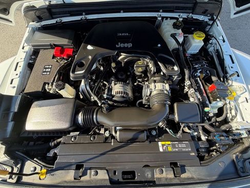 Certified 2020 Jeep Gladiator Rubicon image 18