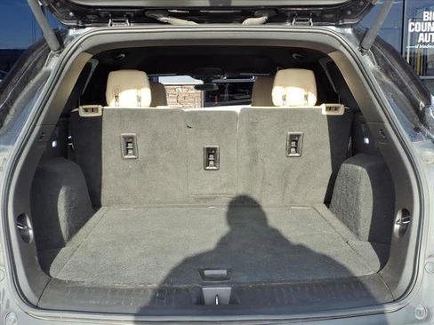 Used 2017 Cadillac XT5 FWD image 5