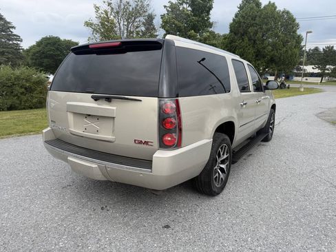 Used 2012 GMC Yukon XL Denali AWD/4WD image 5