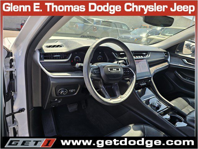 Used 2023 Jeep Grand Cherokee Limited w/ Black Appearance Package RWD image 13