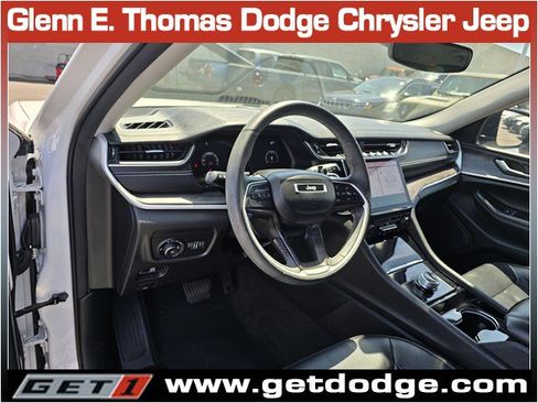 Used 2023 Jeep Grand Cherokee Limited w/ Black Appearance Package RWD image 13