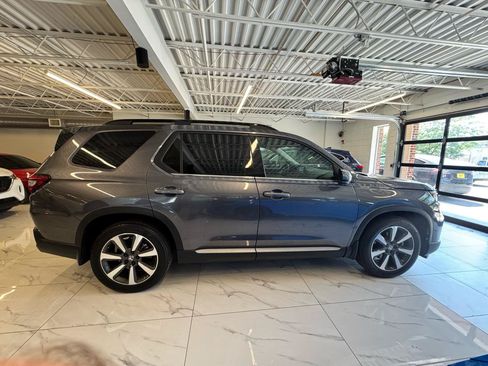 Used 2023 Honda Pilot Elite image 4