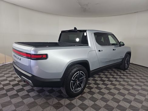 Used 2025 Rivian R1T Adventure image 5