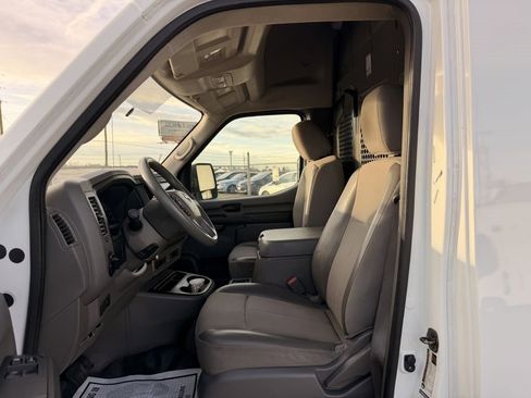 Used 2018 Nissan NV 2500 SV image 12