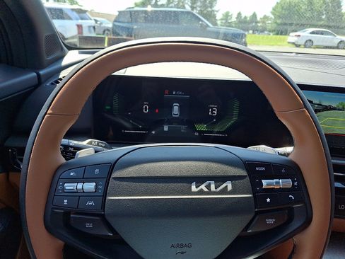 New 2026 Kia Sportage X-Line AWD/4WD image 13
