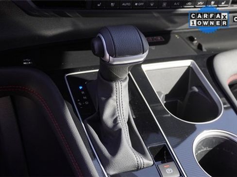 Used 2025 Toyota Sienna XSE w/ XSE Premium Package image 29