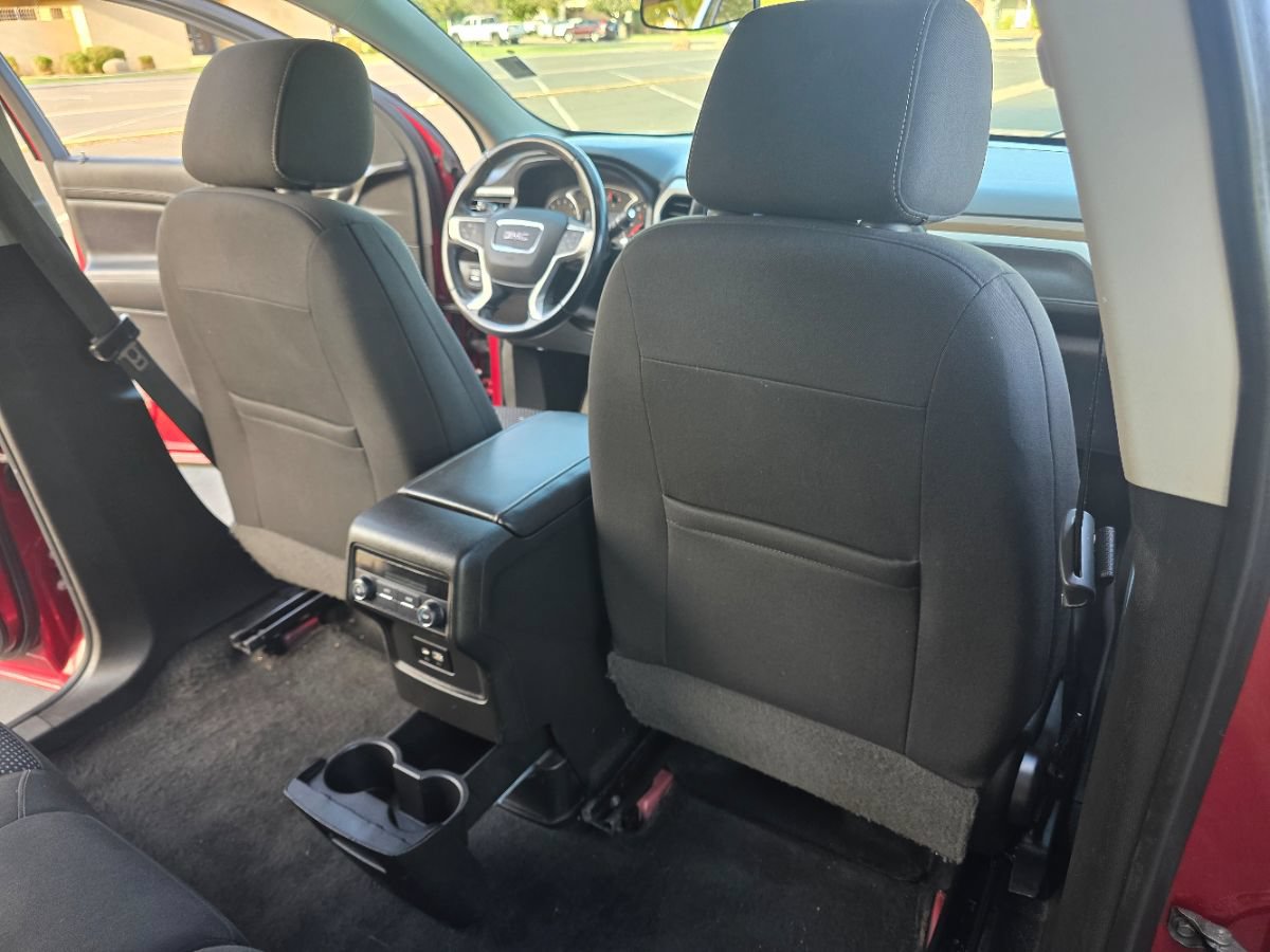 Used 2020 GMC Acadia SLE FWD image 25