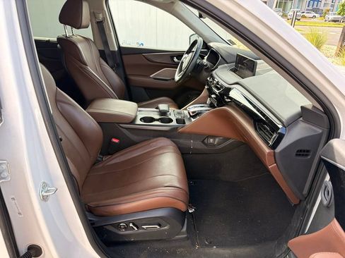 Used 2023 Acura MDX SH-AWD w/ Advance Package image 9