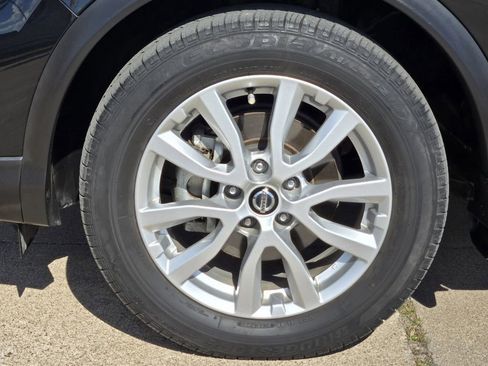 Used 2022 Nissan Rogue Sport S FWD image 12