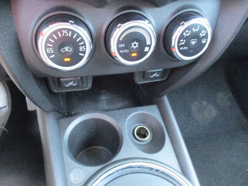Used 2015 Mitsubishi Outlander Sport SE AWD/4WD image 19
