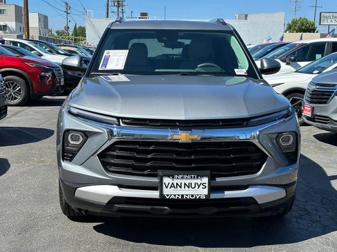 Used 2025 Chevrolet TrailBlazer LT FWD image 11