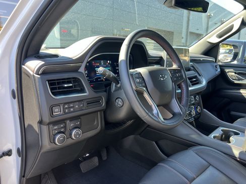 Used 2022 Chevrolet Tahoe RST w/ Luxury Package AWD/4WD image 18