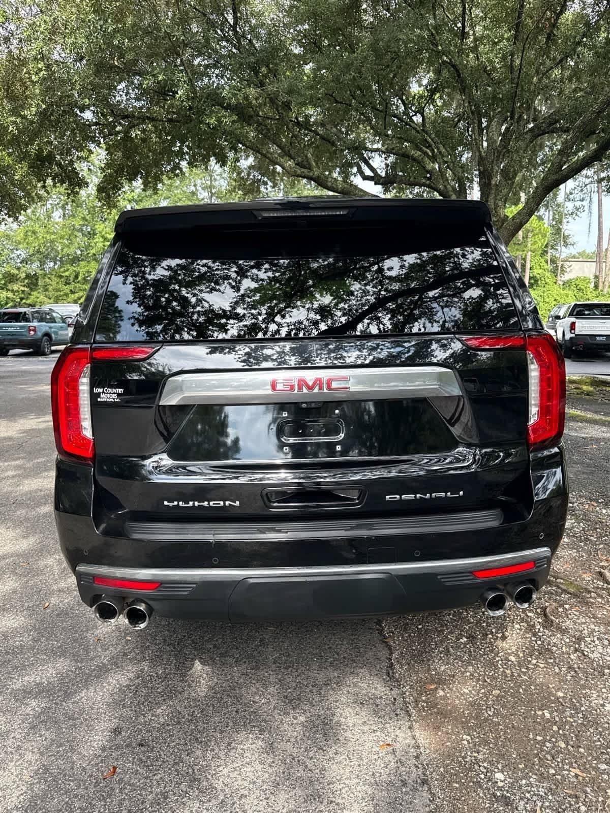 Used 2021 GMC Yukon Denali w/ Denali Premium Package AWD/4WD image 4