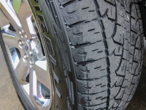 Used 2023 Ford F150 Lariat w/ Equipment Group 502A High image 6