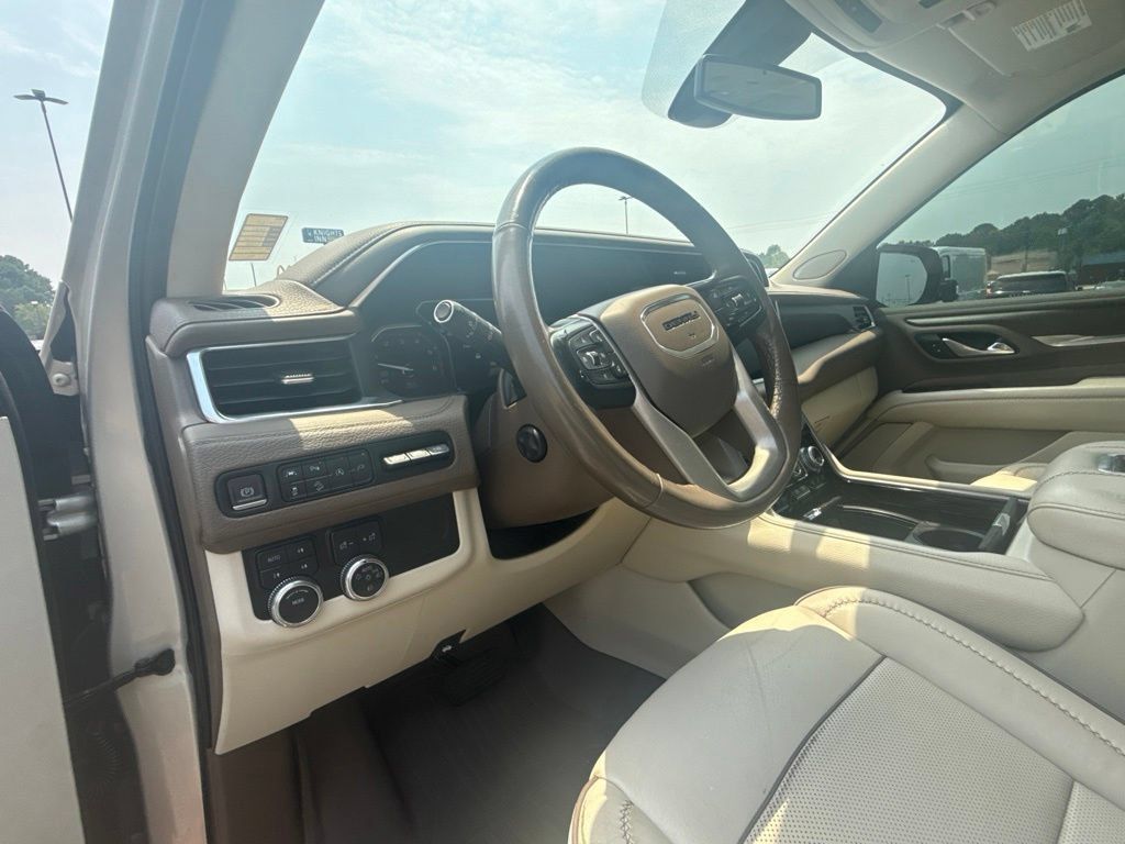 Used 2021 GMC Yukon Denali AWD/4WD image 15