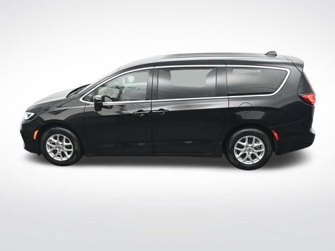 Used 2024 Chrysler Pacifica Touring-L FWD image 28