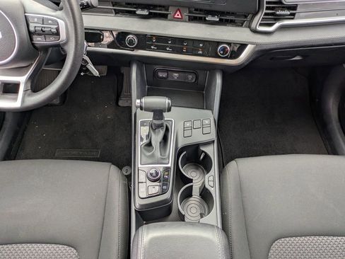 Used 2024 Kia Sportage LX AWD/4WD image 19