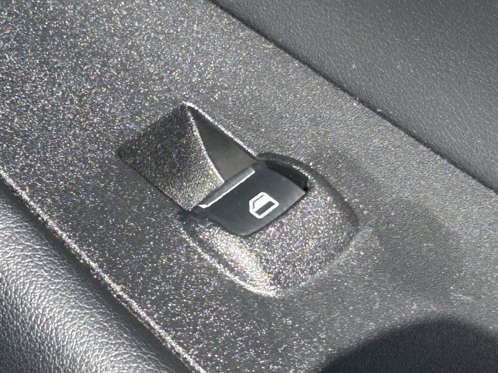 Used 2024 Ford Edge SEL AWD/4WD image 34