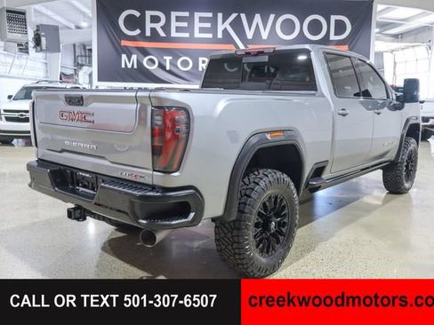 Used 2024 GMC Sierra 2500 AT4X AWD/4WD image 4