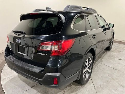 Used 2018 Subaru Outback 2.5i Limited AWD/4WD image 11