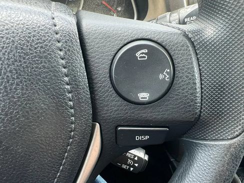 Used 2013 Toyota RAV4 XLE FWD image 18