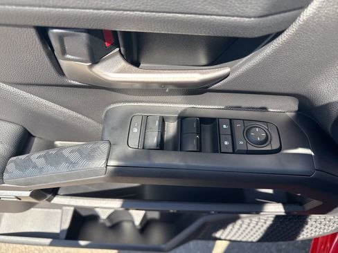 Used 2025 Toyota Tacoma TRD Sport image 25