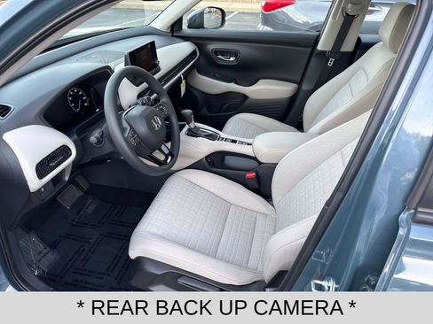 Used 2025 Honda HR-V LX image 9