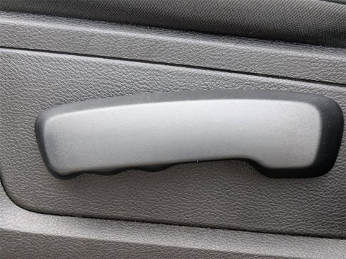 Used 2024 RAM 1500 Classic SLT image 19