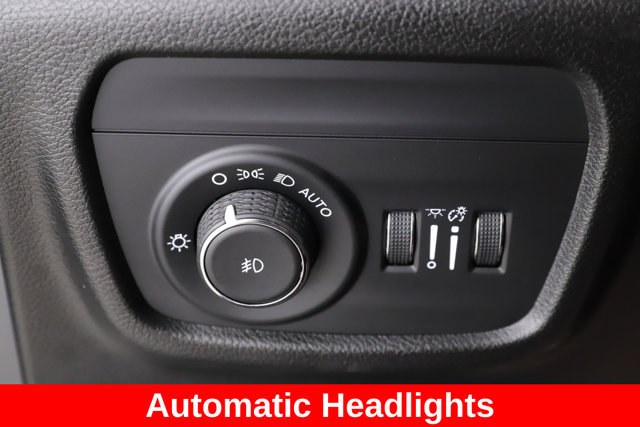 Used 2025 Jeep Grand Cherokee Overland w/ Adv Protech Group III AWD/4WD image 21