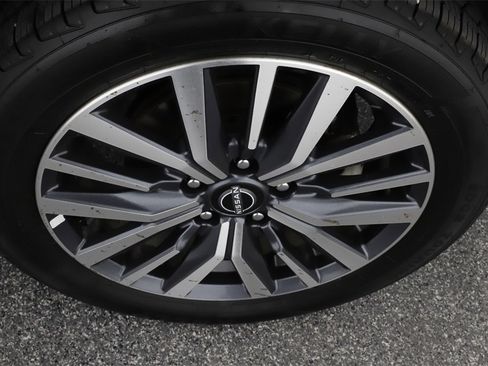 Used 2024 Nissan Kicks SR image 29