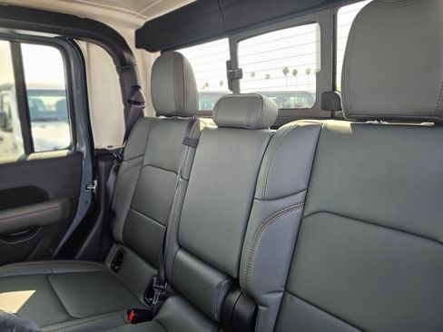New 2026 Jeep Gladiator Mojave image 24