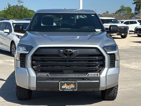 Used 2025 Toyota Tundra SR5 w/ SR5 Convenience Package image 8