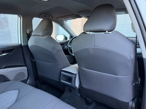 Used 2022 Toyota Camry LE image 18