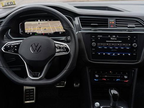 Certified 2024 Volkswagen Tiguan SEL R-Line AWD/4WD image 15