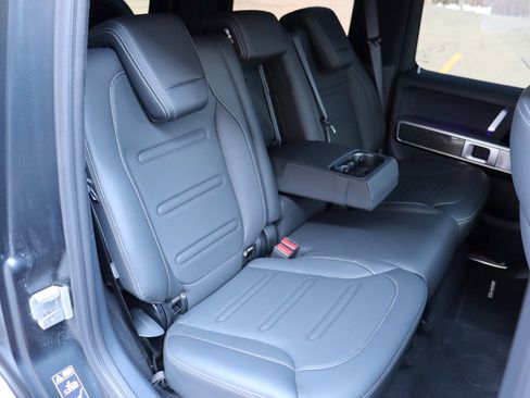 Used 2024 Mercedes-Benz G 550 G 550 4MATIC w/ Exclusive Interior Package image 16