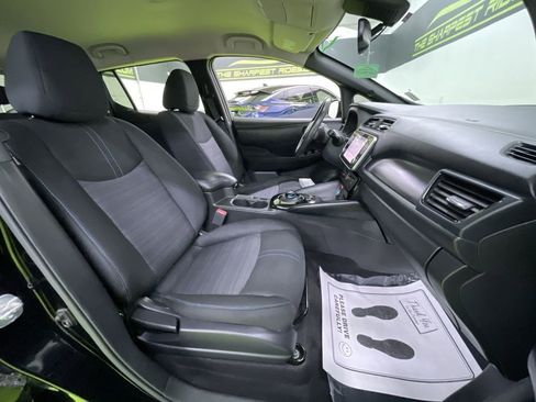 Used 2024 Nissan Leaf SV Plus image 29
