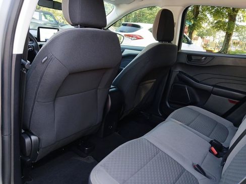 Used 2022 Ford Escape SE FWD image 12