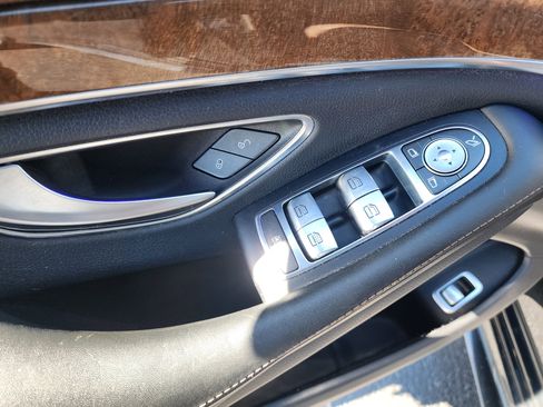 Used 2015 Mercedes-Benz S 550 Sedan image 24