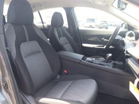 New 2026 Nissan Sentra SV w/ SV Convenience Package FWD image 21