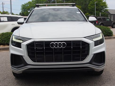 Used 2022 Audi Q8 Premium Plus w/ Premium Plus Package AWD/4WD image 3