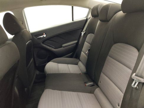 Used 2018 Kia Forte S image 18