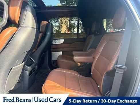 Used 2022 Lincoln Navigator Reserve AWD/4WD image 16