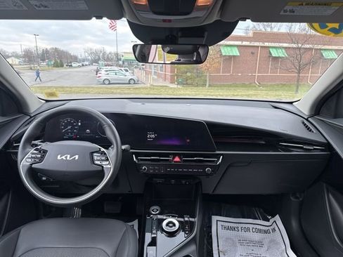 Used 2025 Kia Niro Wind w/ Wind Preserve Package image 18