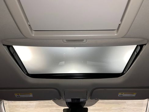 Used 2025 Honda Odyssey Touring image 17