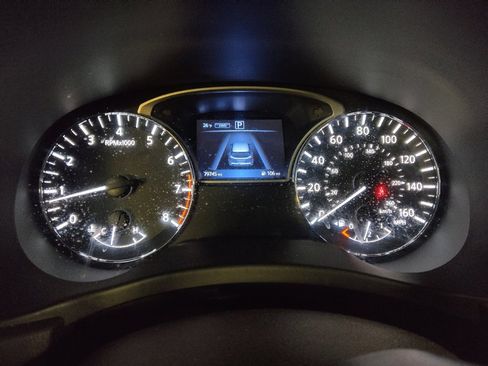 Used 2017 Nissan Pathfinder S image 23